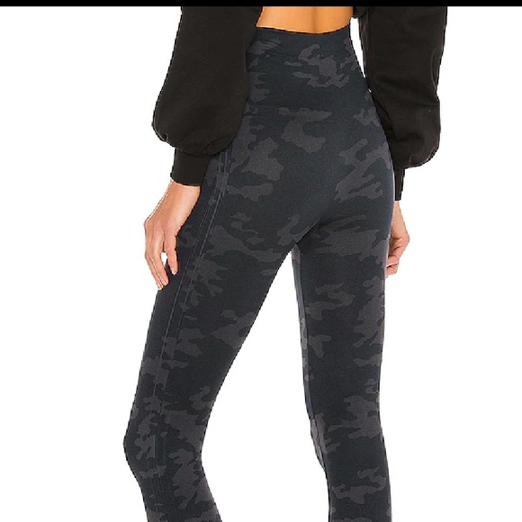 Spanx Camu Leggings - Picture 3 of 6